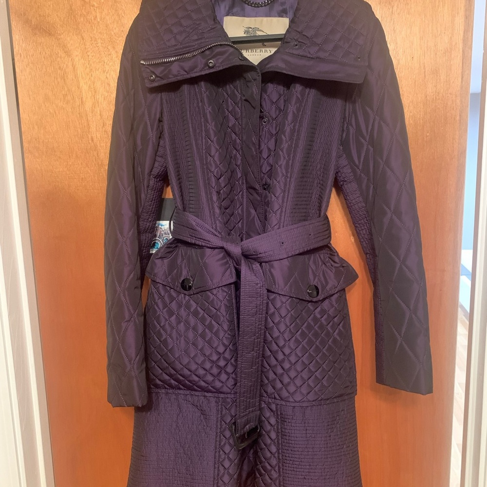 Very gently worn Burberry coat. Excellent condition. Size 10.